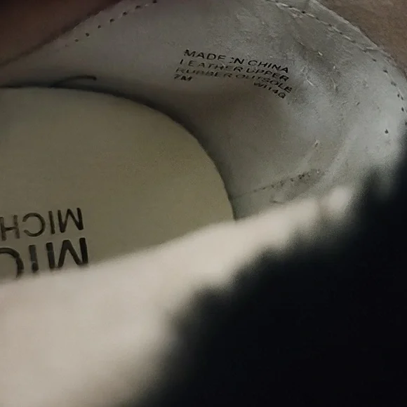 MICHAEL KORS ANKLE BOOTS - Picture 10 of 10